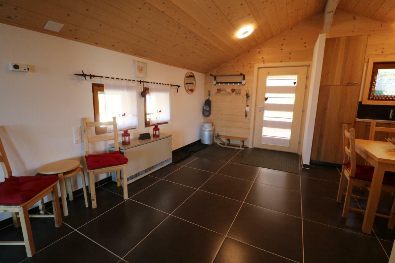 Chalet Rouge Coeur Bex Luaran gambar