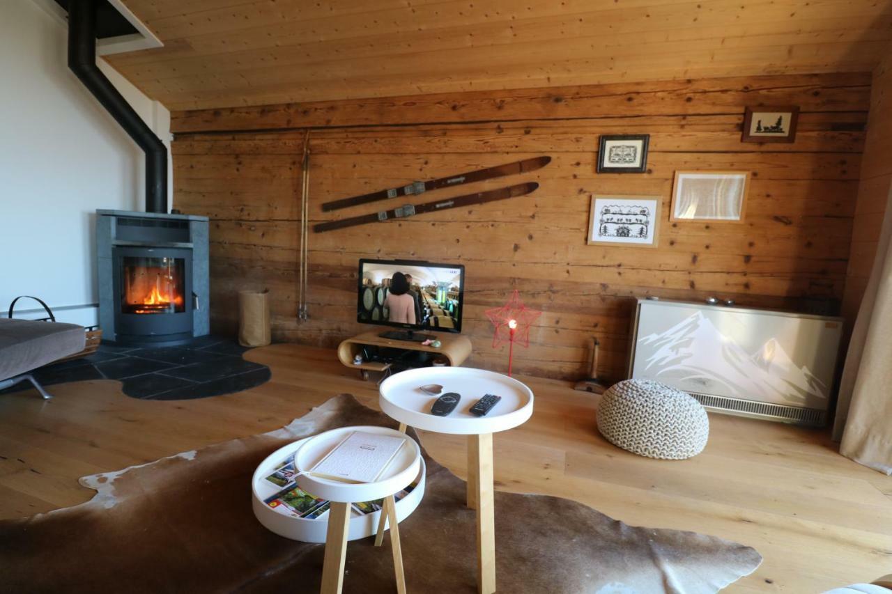 Chalet Rouge Coeur Bex Luaran gambar