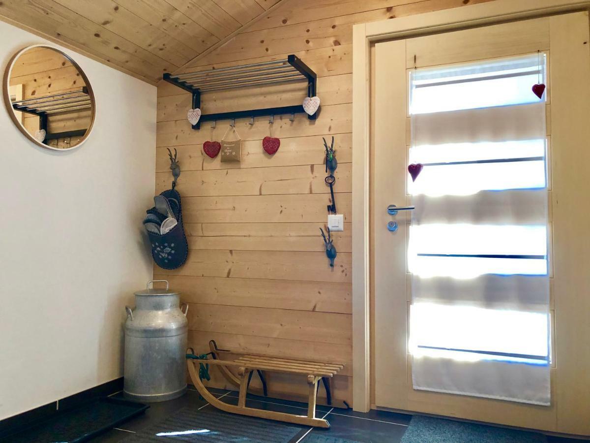 Chalet Rouge Coeur Bex Luaran gambar