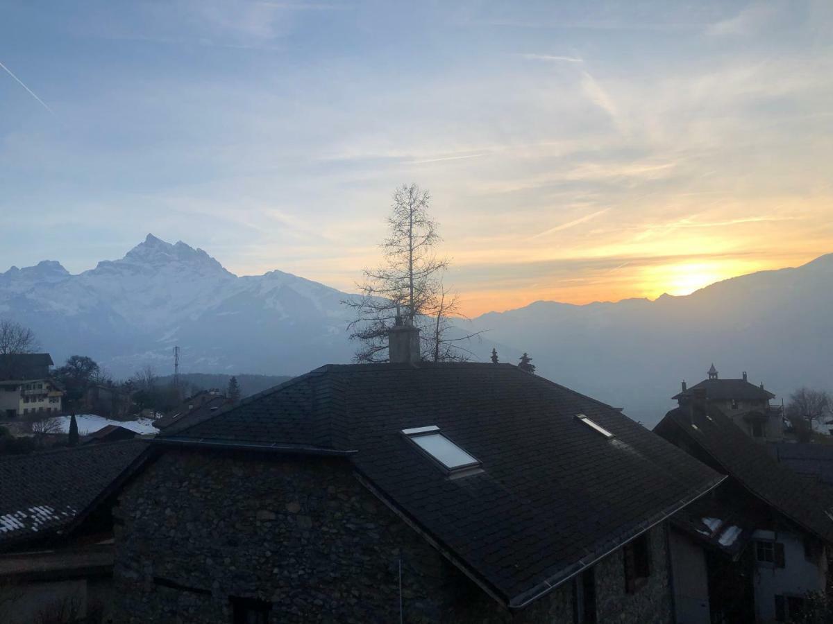Chalet Rouge Coeur Bex Luaran gambar