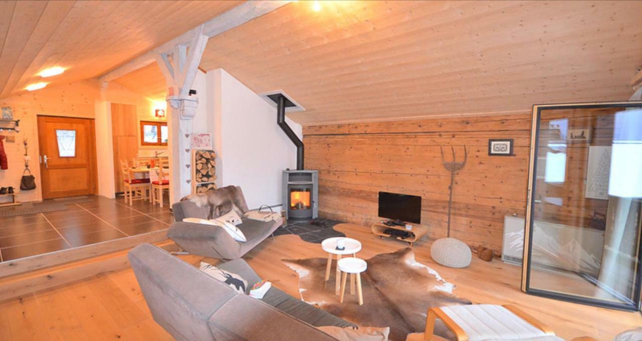 Chalet Rouge Coeur Bex Luaran gambar